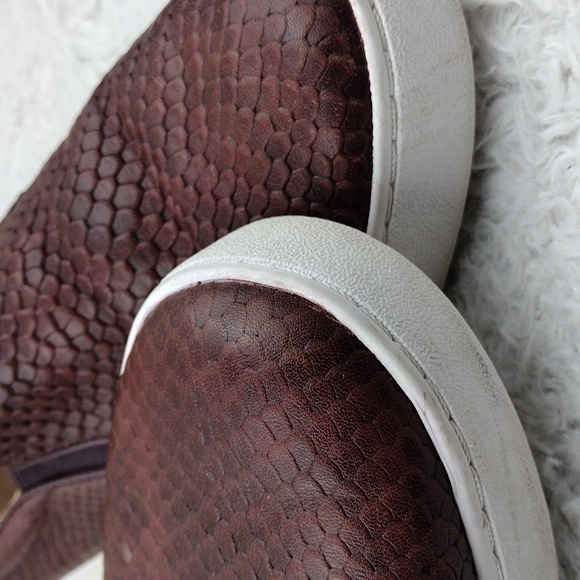 Vionic Midi Burgundy Snakeskin Leather Round Toe Platform Slip On Loafer Shoe - Picture 14 of 16